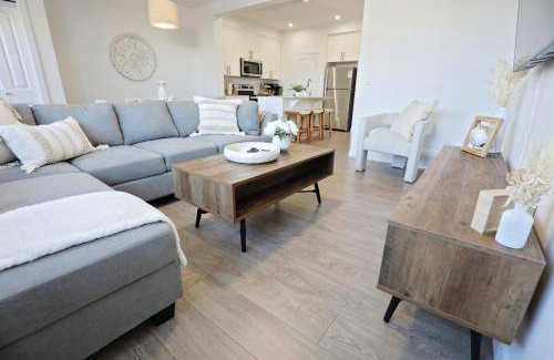 Northwest Edmonton House | 151 m² House ∙ 4 bedrooms ∙ 10 guests