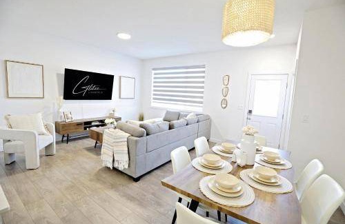 Northwest Edmonton House | 151 m² House ∙ 4 bedrooms ∙ 10 guests