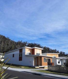 Bicheno House | 151 m² House ∙ 3 bedrooms ∙ 6 guests