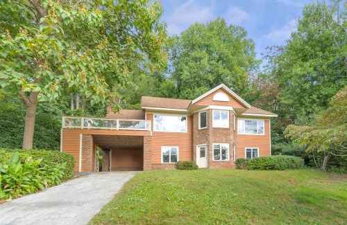 Nellysford House | 151Escape - 5-Star Group Fun! Game Room/Bar/Deck/4kTVs