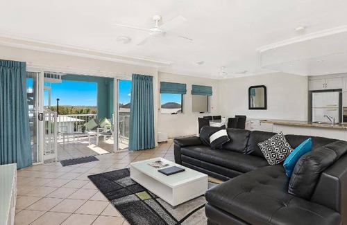 Coolum Beach Apartment | 154 m² Serviced apartment ∙ 3 bedrooms ∙ 8 guests