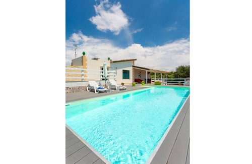 Donnalucata Villa | 155 m² Villa ∙ 4 bedrooms ∙ 8 guests