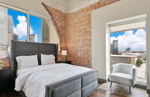 Downtown Dallas Apartment | 156 m² Apartment ∙ 3 bedrooms ∙ 10 guests