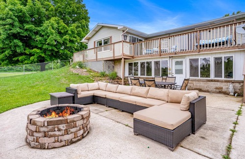 Lake Michigan Beach House | 158 m² House ∙ 4 bedrooms ∙ 17 guests