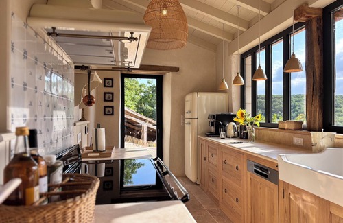 Lauzerte House | 15th-Century farmhouse in the hills of Occitanie