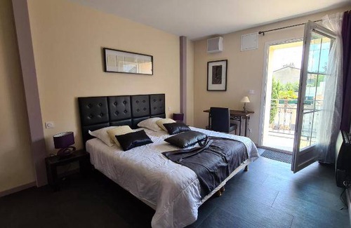 Parthenay Hotel | 16 m² Hotel ∙ 2 bedrooms ∙ 7 guests