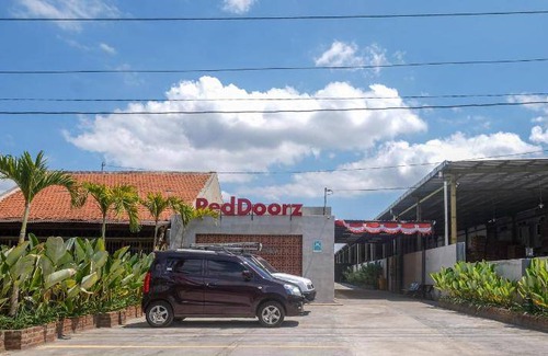 Klaten Hotel | 16 m² Hotel ∙ 2 guests