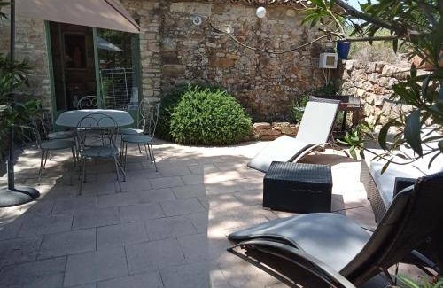 La Roque-sur-Ceze Bed & Breakfast | 160 m² Bed and breakfast ∙ 18 bedrooms ∙ 40 guests