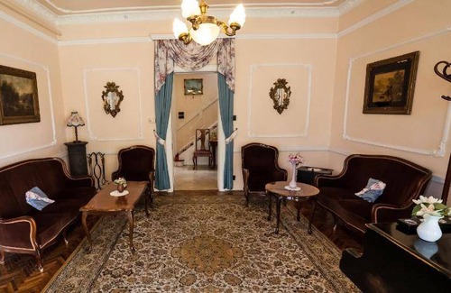 Dunakeszi Bed & Breakfast | 160 m² Bed and breakfast ∙ 4 bedrooms ∙ 13 guests