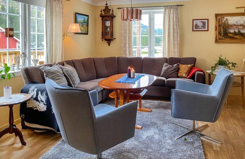 Rauma kommune House | 160 m² Farmhouse ∙ 5 bedrooms ∙ 9 guests