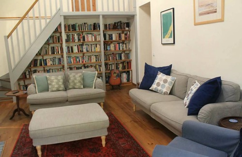 Nanteuil-en-Vallee House | 160 m² House ∙ 5 bedrooms ∙ 10 guests