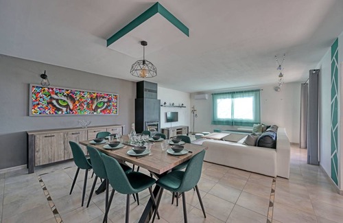 Joyeuse House | 160 m² House ∙ 4 bedrooms ∙ 10 guests