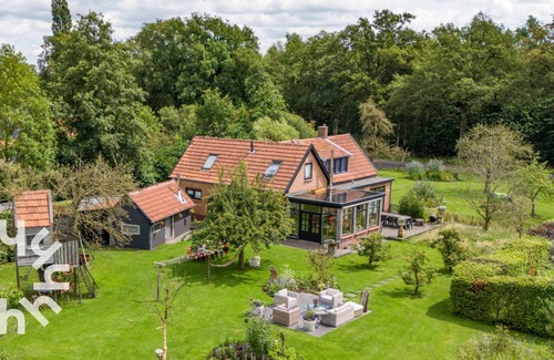 Heelweg House | 160 m² House ∙ 4 bedrooms ∙ 10 guests