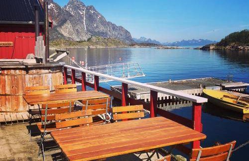 Henningsvaer Resort | 160 m² Resort ∙ 4 bedrooms ∙ 8 guests
