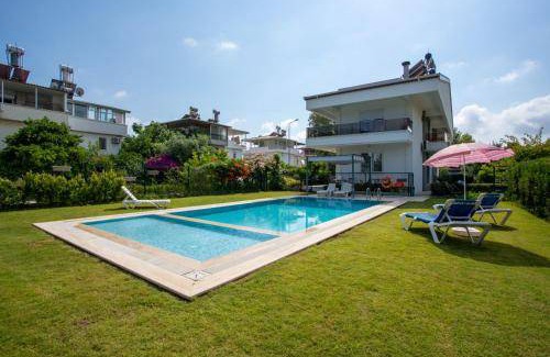 Bogazkent Villa | 160 m² Villa ∙ 4 bedrooms ∙ 10 guests