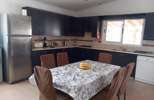 Geroskipou Villa | 160 m² Villa ∙ 3 bedrooms ∙ 6 guests