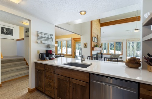 Keystone Condo | 1610 Quicksilver 2 Bedroom Condo by RedAwning