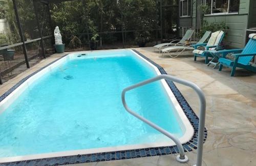 St. Petersburg - Clearwater Apartment | 1620 - 5-Room Apt. with Pool & Gardens , Near Downtown