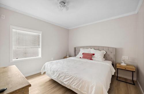 Balboa Peninsula Apartment | 1628 West Oceanfront Oasis 6