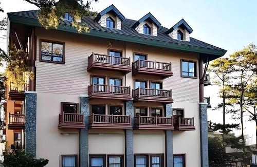 Baguio Apartment | 163 Sqm Luxury Spacious Modern European Cott-age Style 3 Bedrooms With 2 Parkings