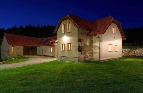 Varvazov House | 164 m² House ∙ 3 bedrooms ∙ 10 guests