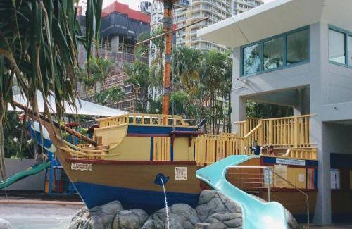 Surfers Paradise Hotel | 166 m² Hotel ∙ 3 bedrooms ∙ 6 guests