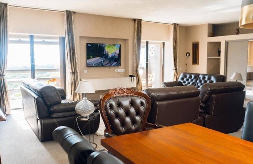 Victoria Falls Resort | 166 m² Resort ∙ 127 guests