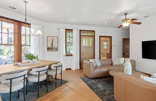 Travis Heights House | 167 m² House ∙ 1 bedroom ∙ 15 guests