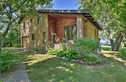 Brocton House | 167 m² House ∙ 3 bedrooms ∙ 8 guests