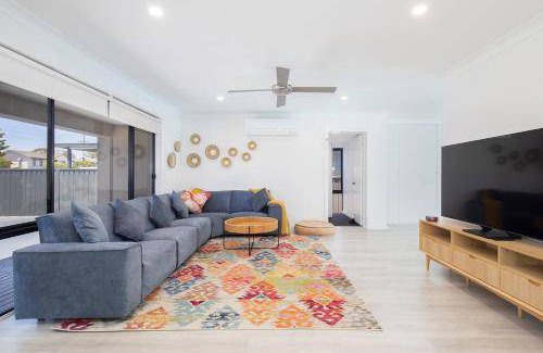 Caves Beach Villa | 167 m² Villa ∙ 4 bedrooms ∙ 8 guests