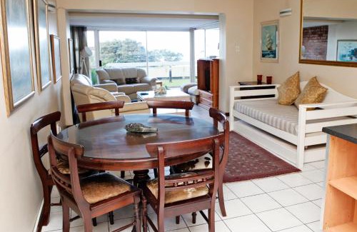 Kingsborough Apartment | 17 Stella Maris Seaside @ Van's