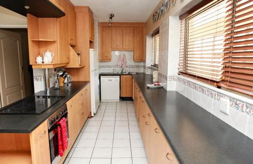 Kingsborough Apartment | 17 Stella Maris Seaside @ Van's