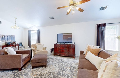 Cambridge Heights House | 170 m² House ∙ 4 bedrooms ∙ 8 guests