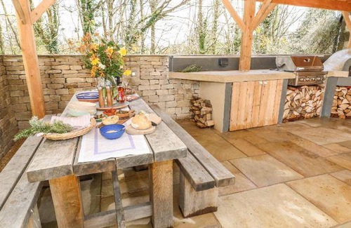 Inchbrook House | 175 m² House ∙ 6 bedrooms ∙ 12 guests