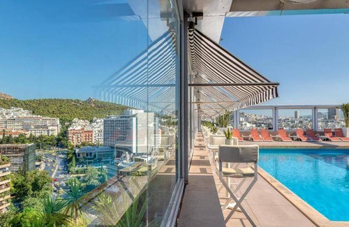 Ilisia Hotel | 176 m² Hotel ∙ 2 bedrooms ∙ 127 guests