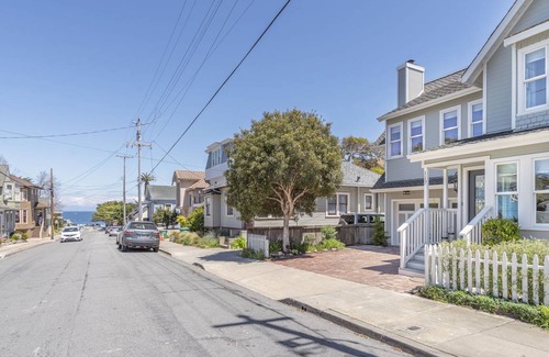 Pacific Grove House | 178 m² House ∙ 3 bedrooms ∙ 6 guests