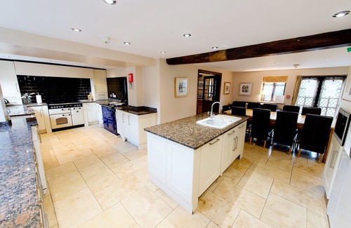 Eardisland House | 17th Century Manor House in Herefordshire village
