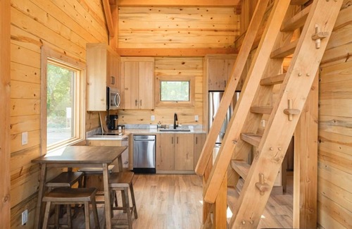 Laura House | #18 Loon Landing