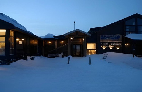 Longyearbyen Hotel | 18 m² Hotel ∙ 6 guests