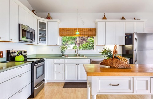 Kona Paradise House | 180 Degree Ocean View! Steps to Beach! from $219/Night + Fees!