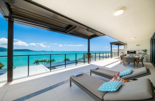 Cannonvale Apartment | 180 Degrees