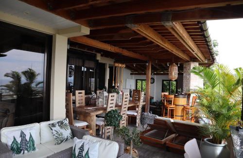 Zig Zag Ward House | 180 Degrees Self-Catering