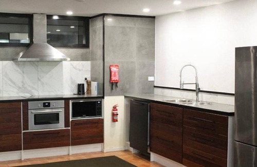 Narrabundah Apartment | 180 m² Apartment ∙ 1 bedroom ∙ 9 guests
