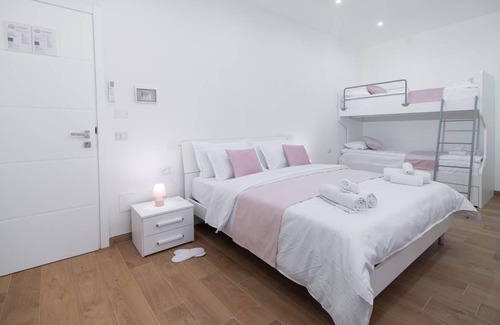 Civitavecchia Apartment | 180 m² Apartment ∙ 5 bedrooms ∙ 14 guests