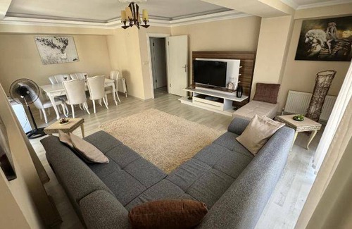 Canakkale Apartment | 180 m² Apartment ∙ 3 bedrooms ∙ 8 guests