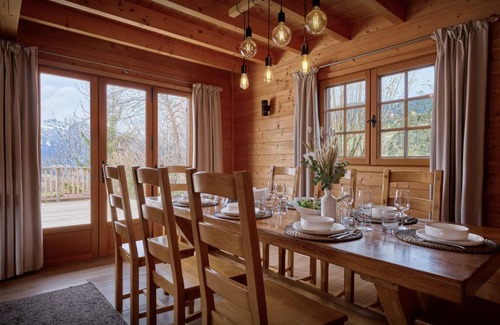 Manigod Ski Chalet | 180 m² Chalet ∙ 5 bedrooms ∙ 8 guests