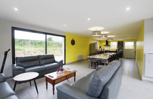 Vesly House | 180 m² Gîte ∙ 5 bedrooms ∙ 13 guests