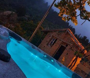 Politiko House | 180 m² House ∙ 3 bedrooms ∙ 8 guests