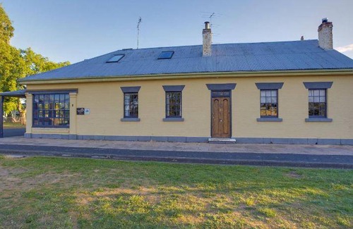 Bothwell House | 180 m² House ∙ 4 bedrooms ∙ 12 guests