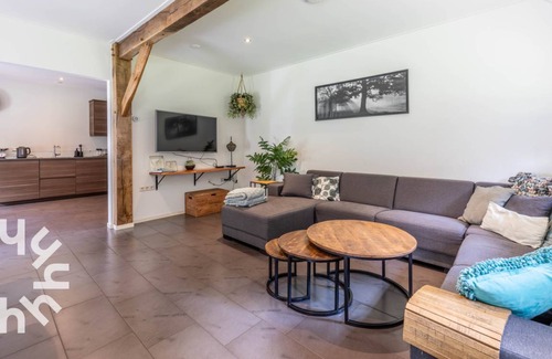 Zelhem House | 180 m² House ∙ 4 bedrooms ∙ 12 guests